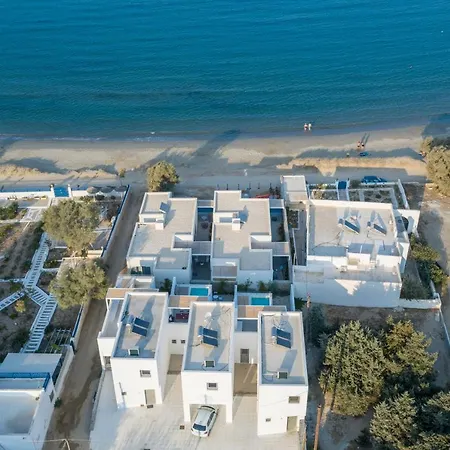 Citadela Paros Molos - Beachfront Maisonette With Plunge Pool Vakantiehuis *