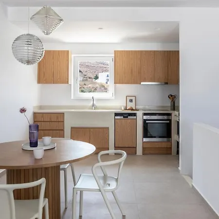 Holiday home Citadela Paros Molos - Beachfront Maisonette With Plunge Pool