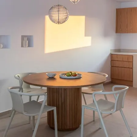 בית נופש Citadela Paros Molos - Beachfront Maisonette With Plunge Pool