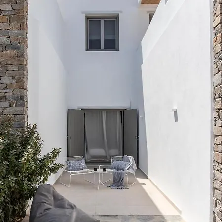 Citadela Paros Molos - Beachfront Maisonette With Plunge Pool Holiday home