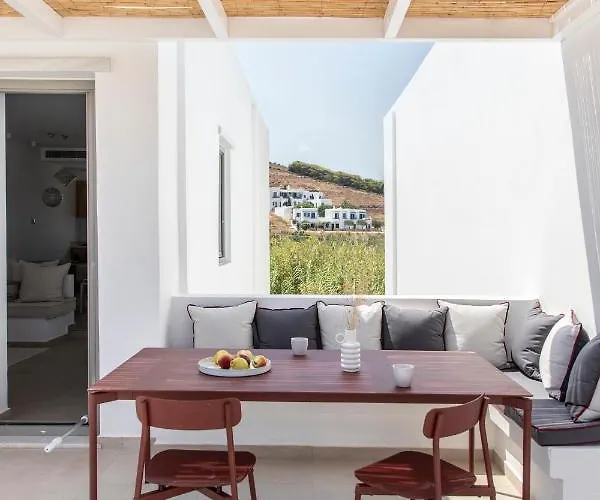 Citadela Paros Molos - Beachfront Maisonette With Plunge Pool Semesterbostad *