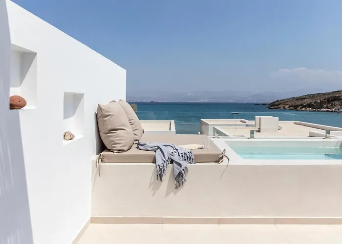Citadela Paros Molos - Beachfront Maisonette With Plunge Pool Semesterbostad *